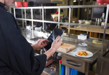 Copy of How Kitchen Display Systems Accelerate Order Throughput and Enhance Back-of-House Coordination