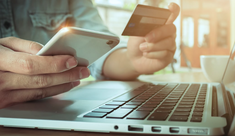 Top Trends Shaping the E-commerce Industry in 2025