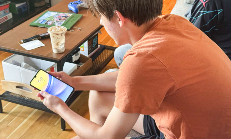 5 Reasons Why a Safe Kids Phone Is the Smartest Investment For Families: